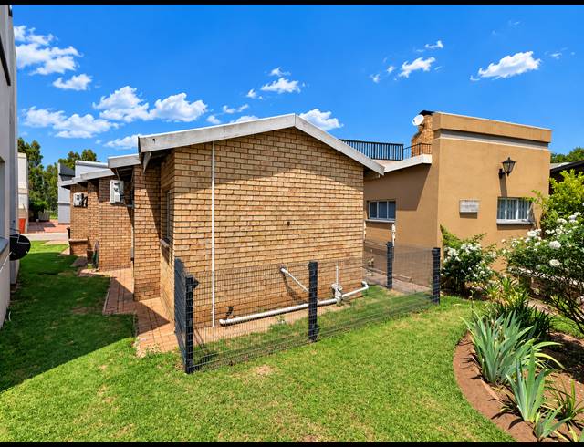 3 BEDROOM TOWNHOUSE FOR SALE IN MISTY BAY